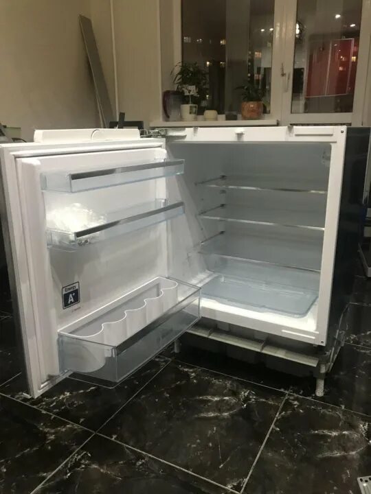 Холодильники bosch kur15a50. Встраиваемый холодильник однодверный bosch kur15a50ru. Бош встроенный маленький bosch kul 15a50 ru холодильник. Bosch kur15a50ru. Bosch kur15a50ru схема встраивания.