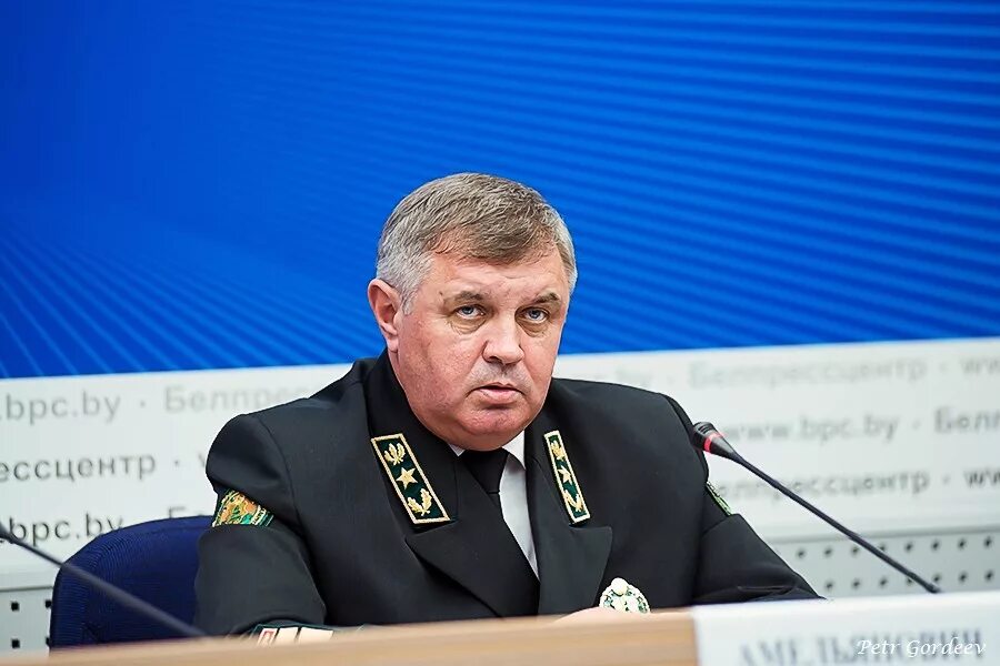 Министр лесной. Министра лесного хозяйства ахмадуллин. Министр лесного хозяйства рб. Министр лесного хозяйства республики беларусь. Минлесхоз министр.