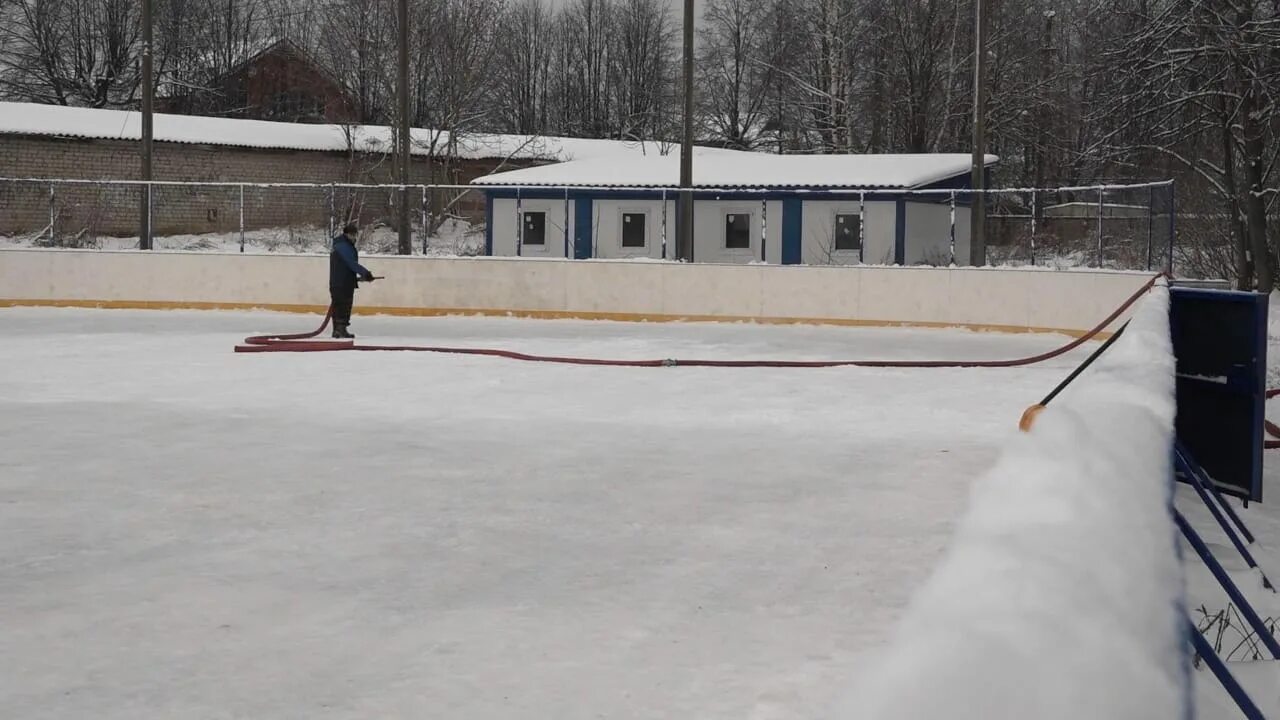 Каток красноармейск. Стадион авангард красноармейск. Каток михайловка волгоградской области. Каток южный полюс волгоград красноармейский. Каток на строителе волгоград красноармейский.