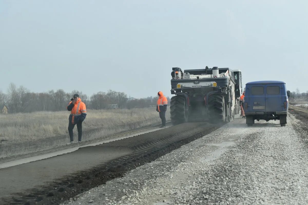 За 3 недели отремонтировали 58 километров дороги. Дороги Милославского района. Дорога Милославское Чернава. ДТП В Милославском районе Рязанской области вчера. Милославское -Данков состояние дорожного покрытия.