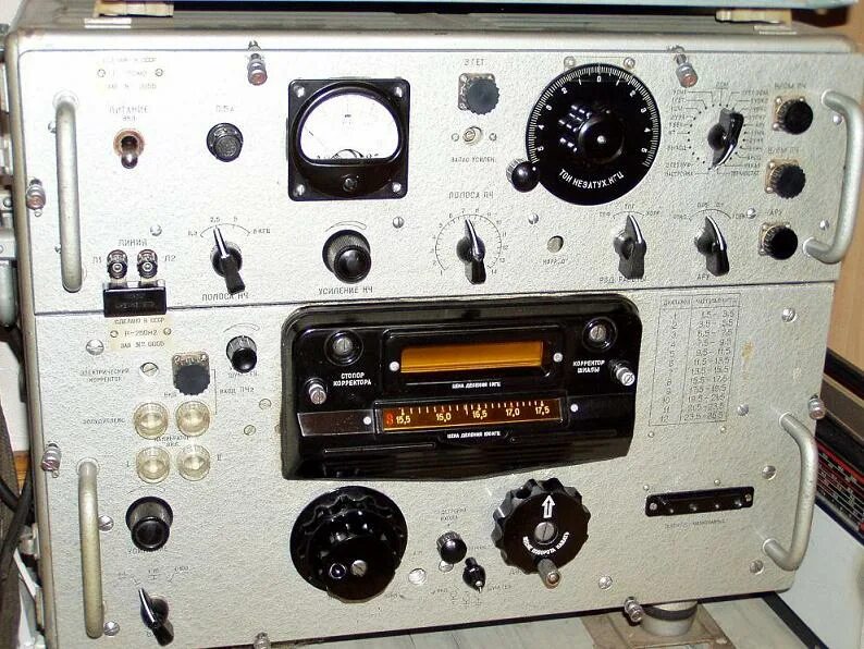 крот м80 радиоприемник драгметаллов. коротковолновый радиоприемник. радиоприемник р 674 берилл. р-671 корабельный кв радиоприемник хмель. р-311 радиоприёмник.