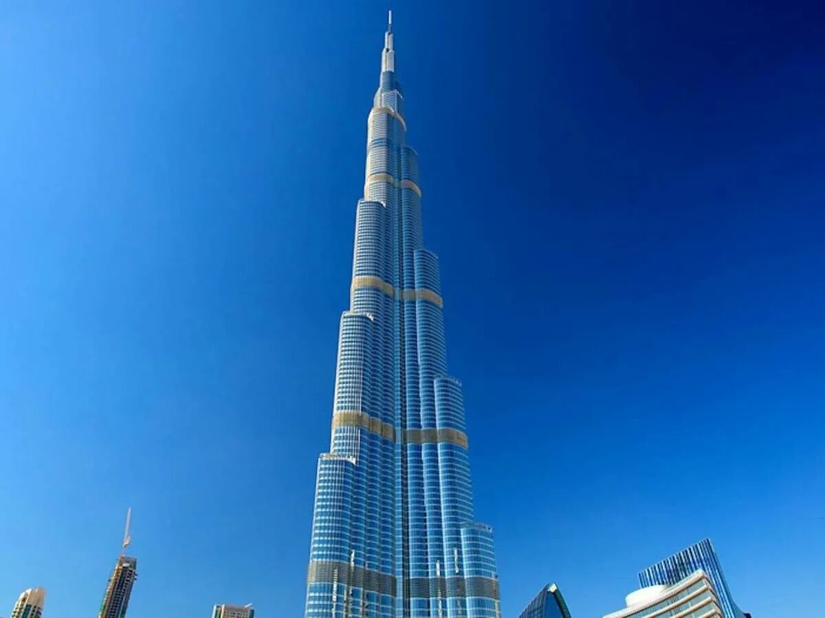 Башня Бурдж Халифа. Небоскрёб Бурдж-Халифа в Дубае. Здание Бурдж Халифа. Дубай здание Бурдж Халифа.