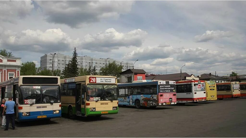 Барнаул льготные. Транспорт Барнаул. Барнаульский транспорт. Общественный транспорт Барнаул. Автобус 2 Барнаул.