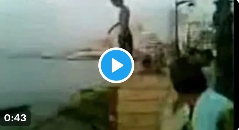 Diving face split. Diving face split
