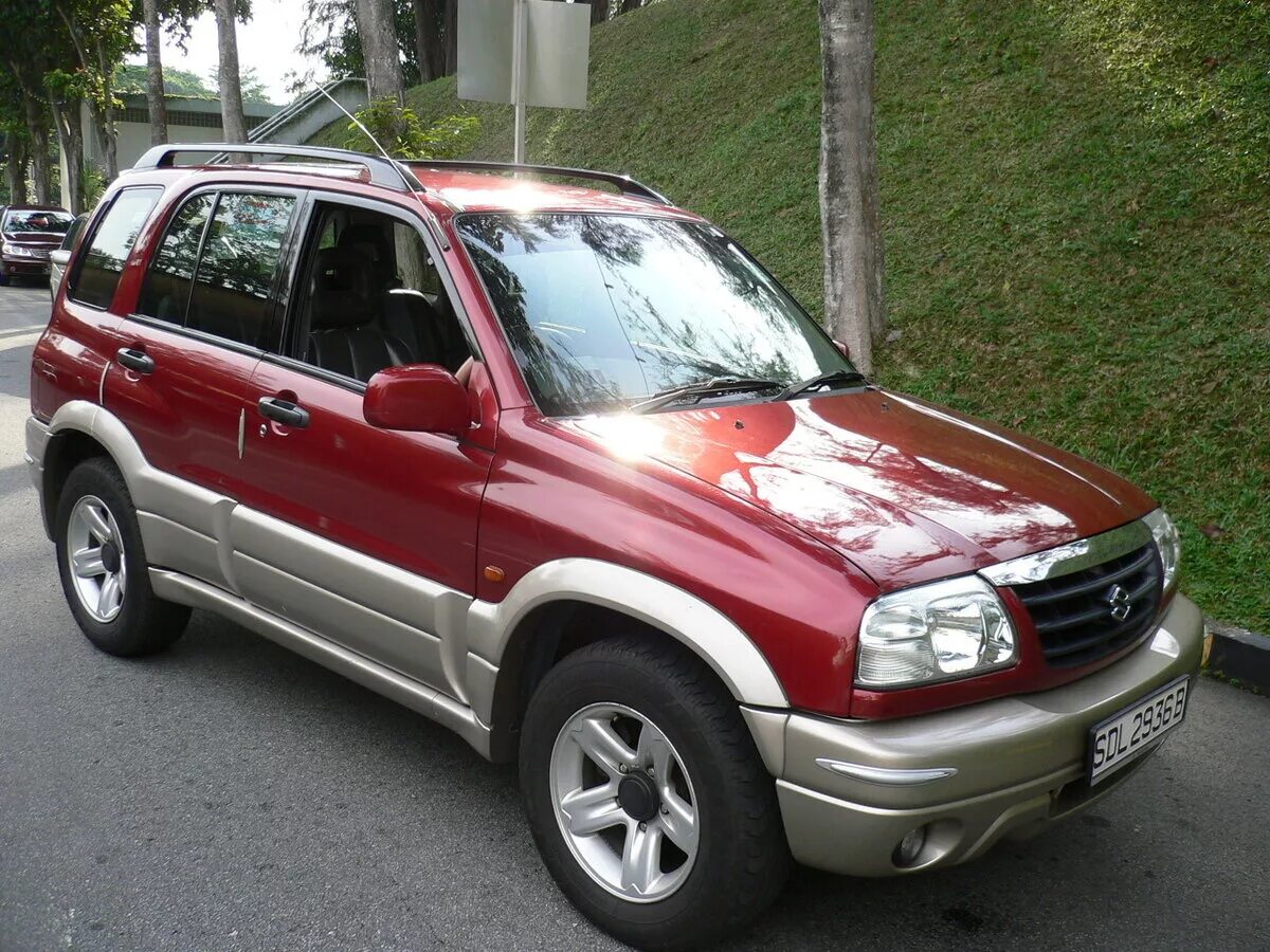 Suzuki grand vitara 2000 год. Гранд Витара 2000. Цузуки Грант Витара 2000. Suzuki Grand Vitara 2000г. Suzuki Grand Vitara 1999.