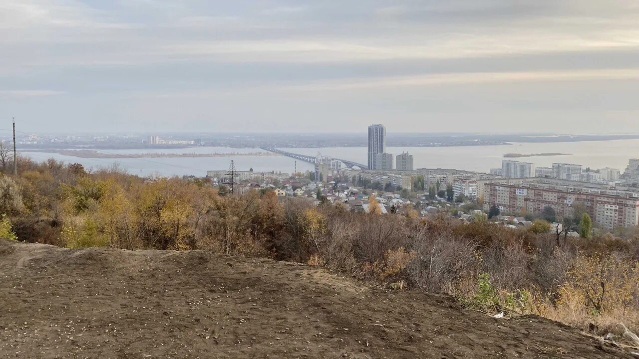 Летом были в саратове. Пасмурный Саратов. Саратов пасмурно. Саратов осень 2008г. Осенний Саратов фото.