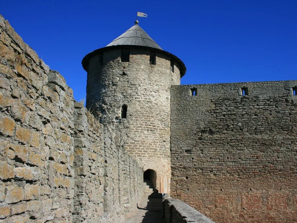 Высота башен замков