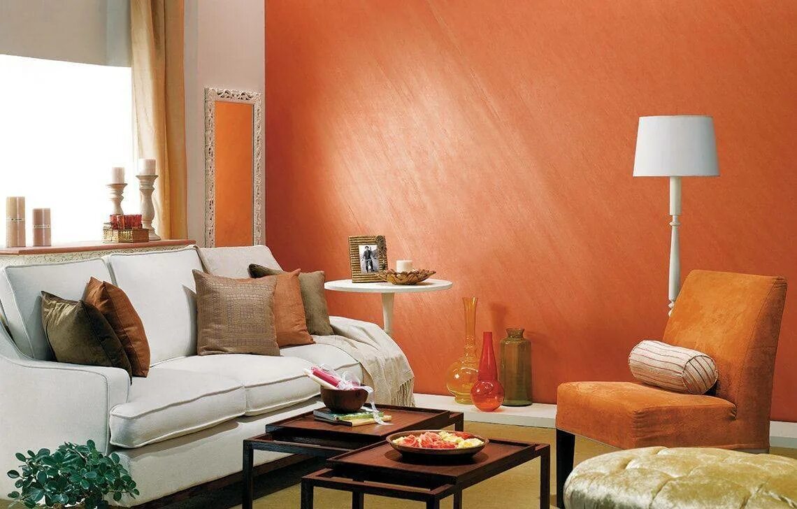 Покрашенные стены в интерьере. Оранжевые стены в интерьере. Терракотовые стены в интерьере. Гостиная в персиковых тонах. Краски под обои цвета