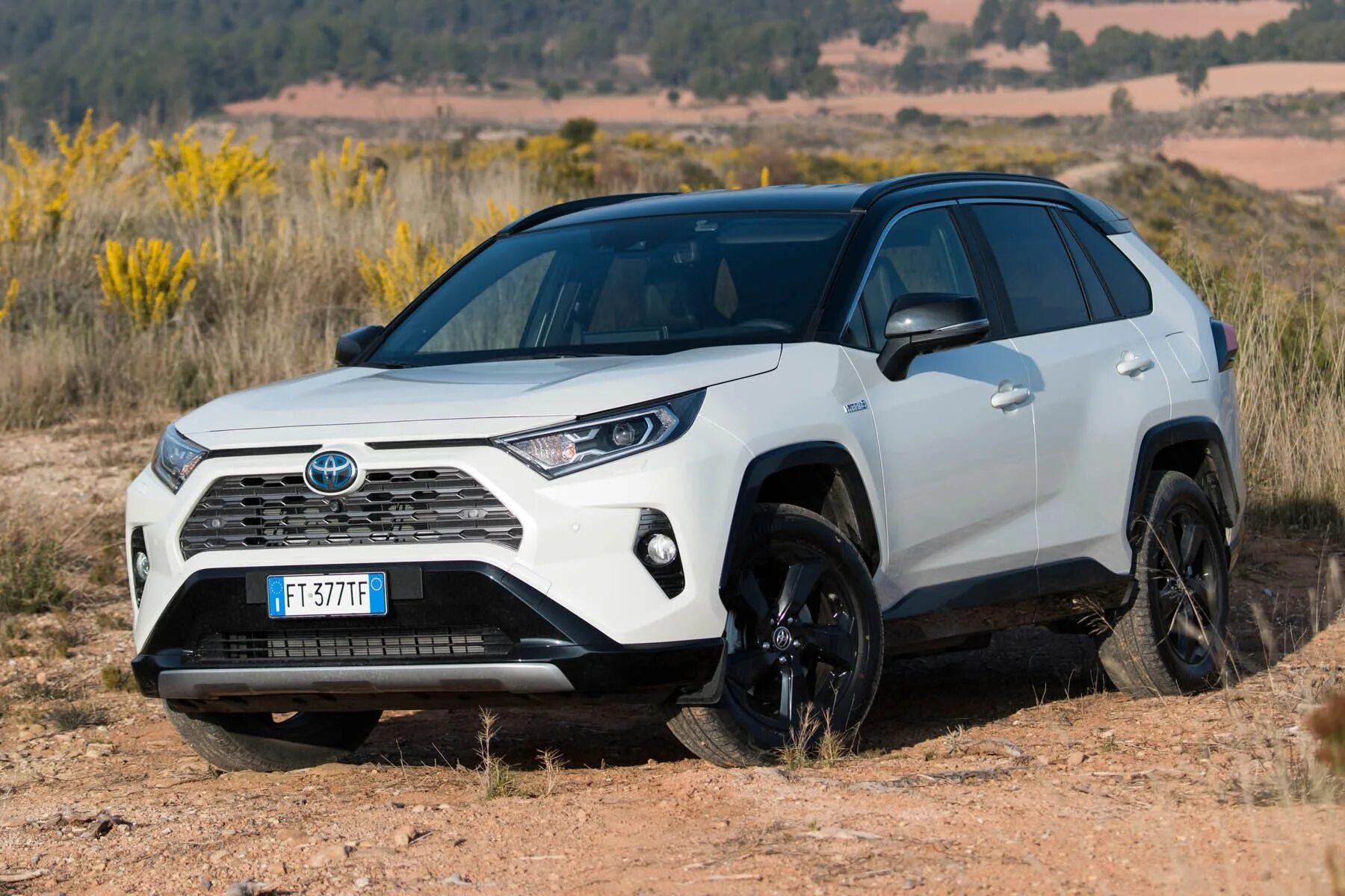 Тойота рав гибрид купить. 2021 Toyota rav4 h.... Рав 4 Лимитед гибрид. Rav4 Hybrid 2020 Motor. Тойота рав 4 гибрид новая белая.