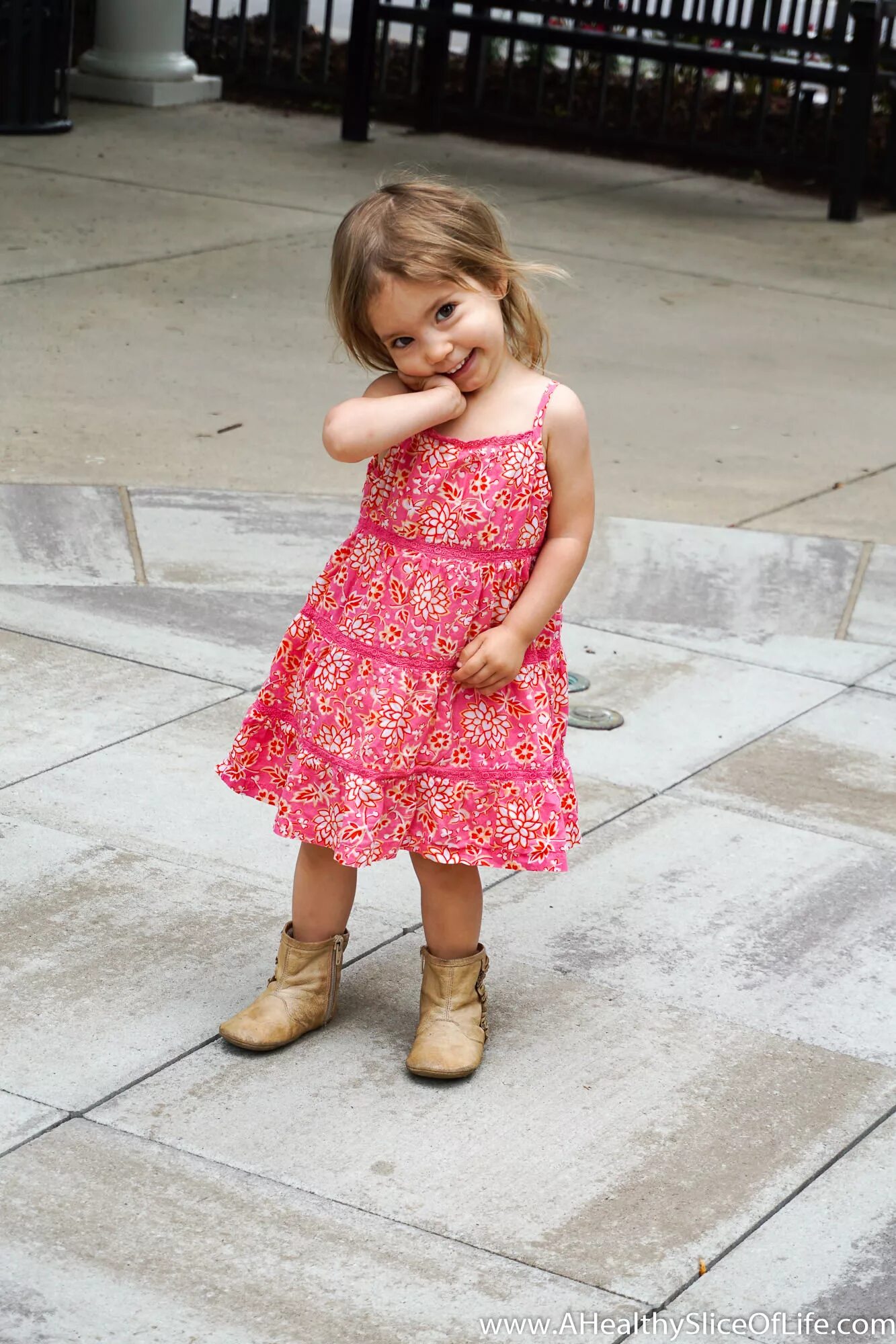 2 years old girl. 4 девочки. 2 year old baby. baby 2 years. 2 year old cute baby.