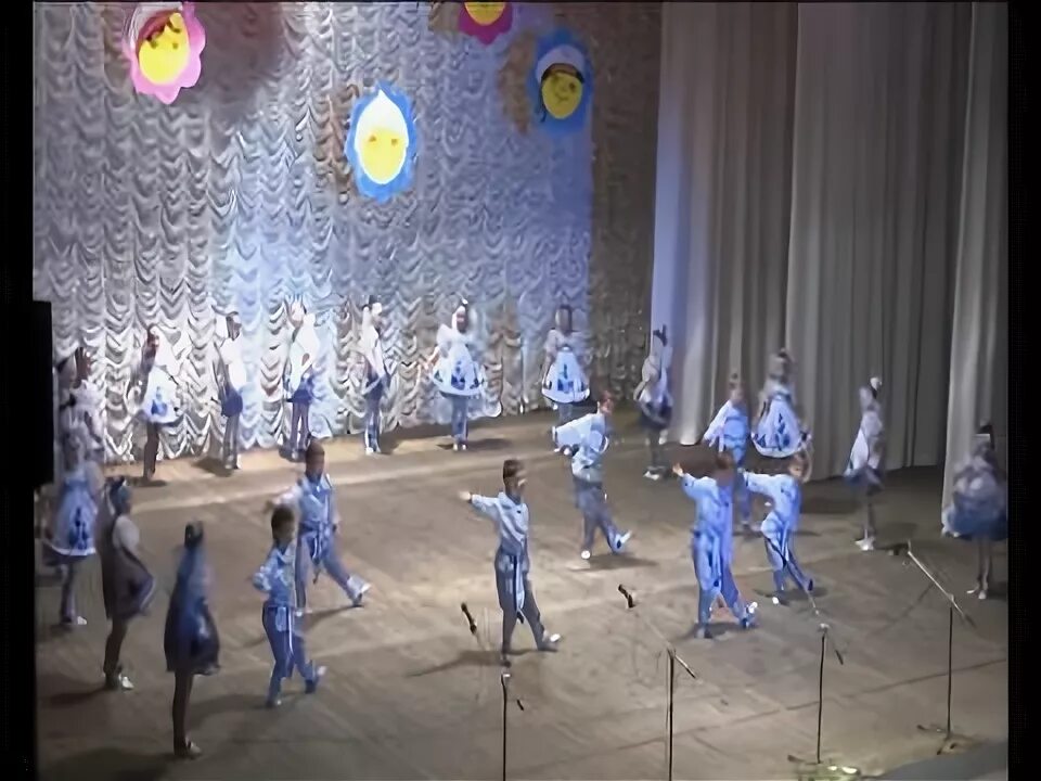Семейный ансамбль плотниковых. Фестиваль семейных ансамблей. Семейный ансамбль костенко. Ансамбль радость песни. Ансамбль радость песни.