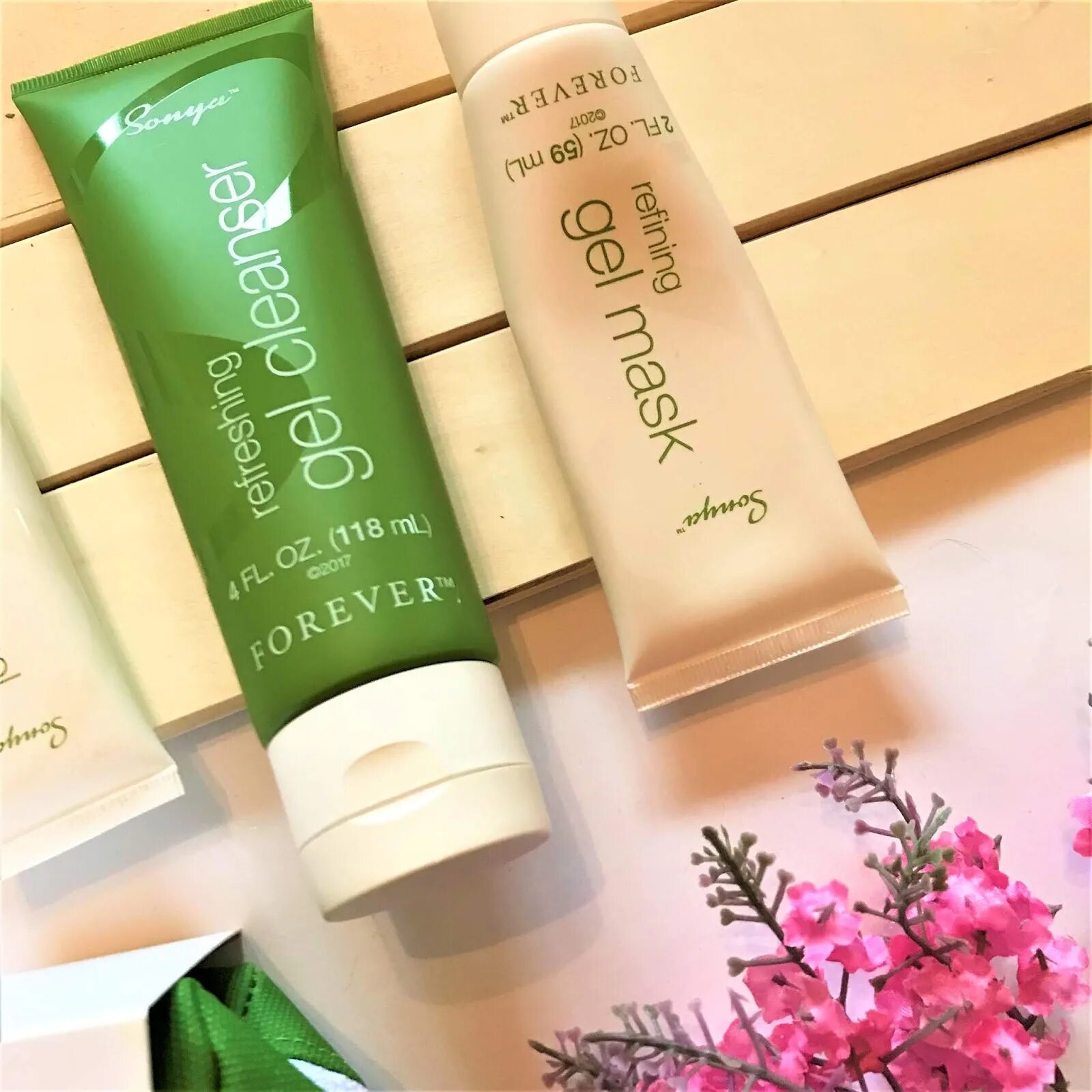 Refreshing gel. Refreshing Gel Cleanser. Skincare Утя. Форевер гель маска. Forever Sonya Daily Skincare System (№ 609).