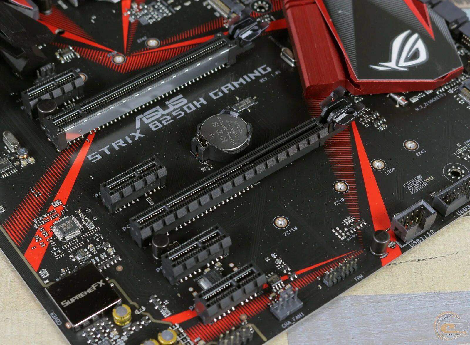 Pci e 3.0 x1. ASUS Strix b250h. ASUS ROG Strix b250h Gaming. Материнская плата ASUS ROG Strix b250h Gaming. B250h.