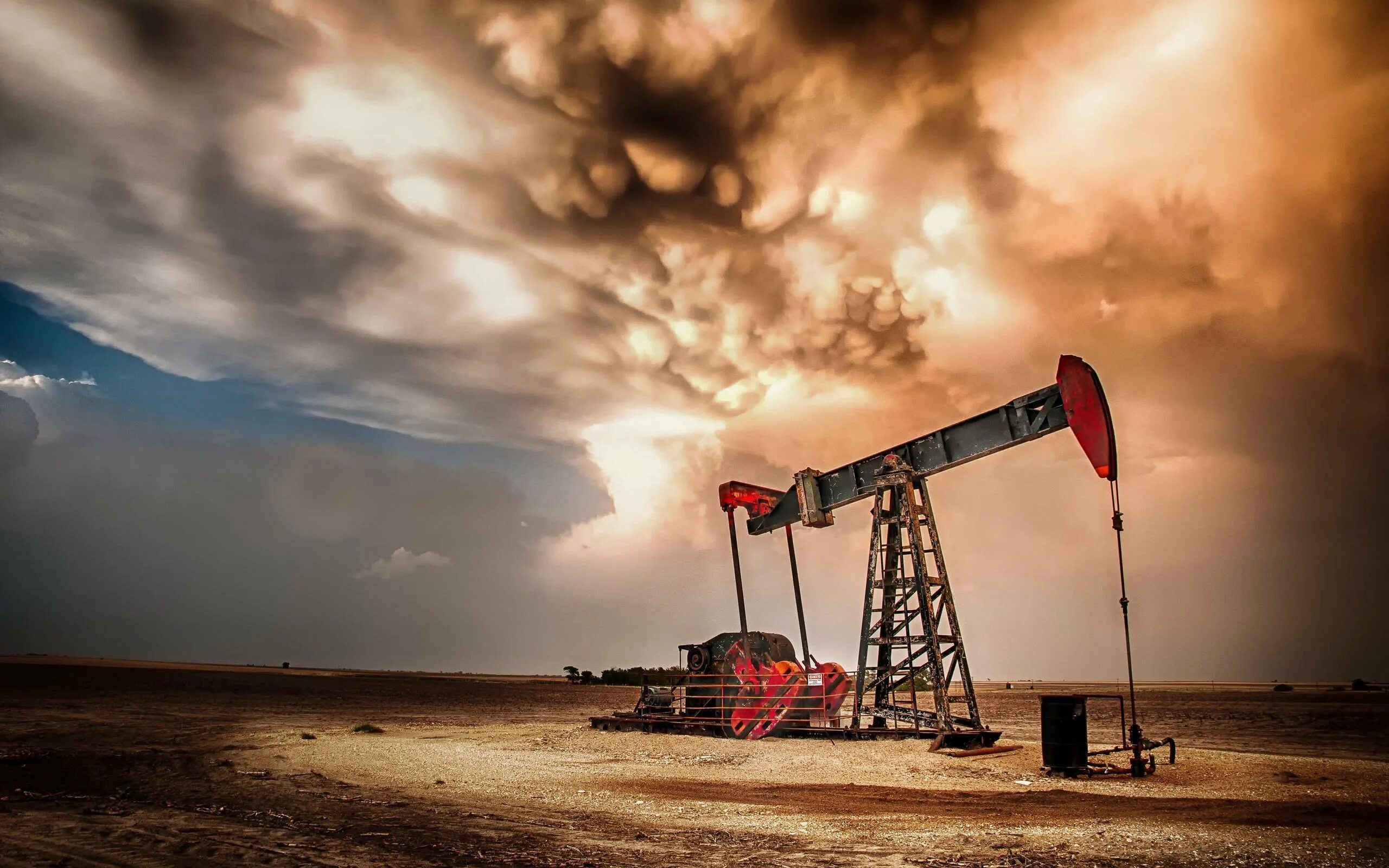 Факелы попутного нефтяного газа. Нефтедобывающая промышленность. Добыча нефти. Цпс северное хоседаю. Нефтедобывающий комплекс.