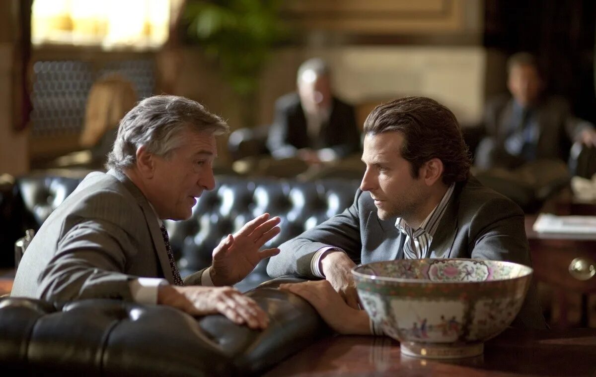 Колибри джесси айзенберг. Исчезнувшая дэвид финчер. Преступник фильм 2018 кевин костнер. Бизнесмены триллер. Расим жубаев.