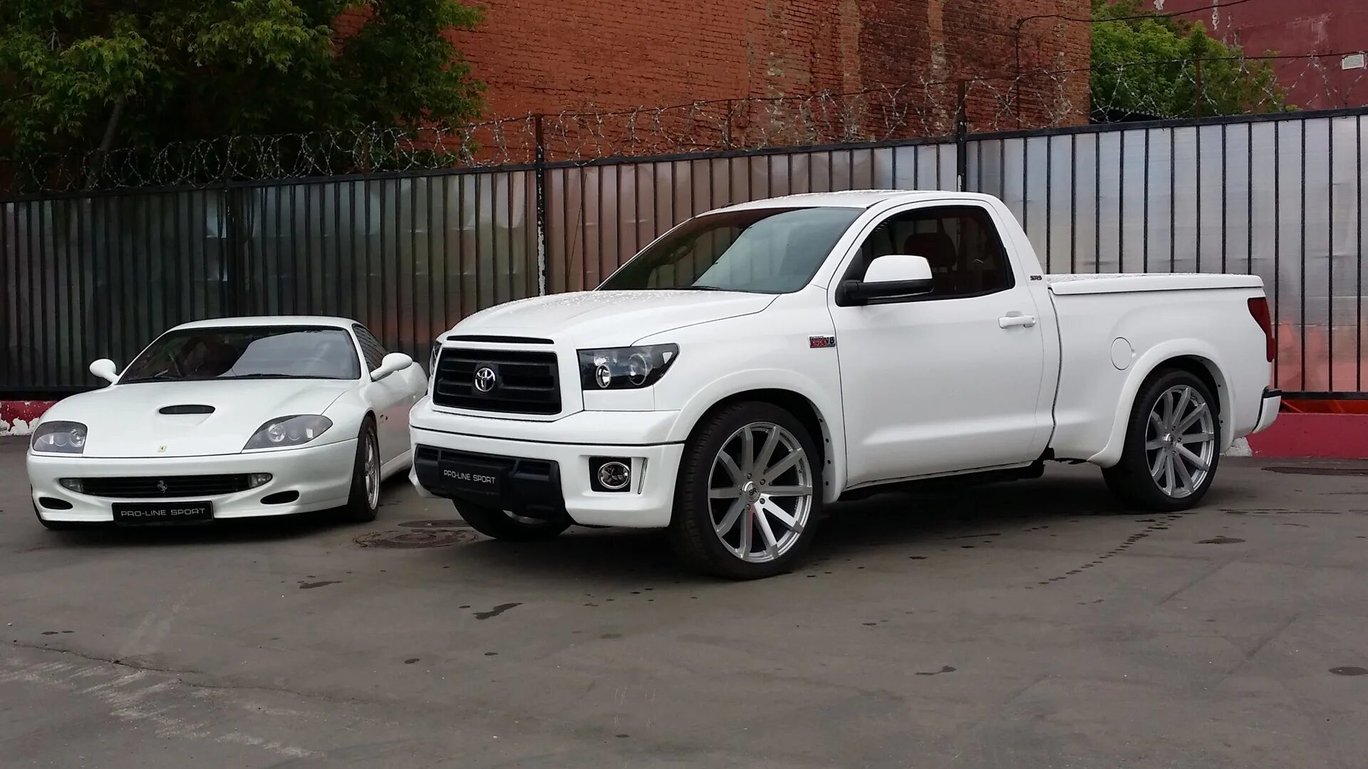 Р 2 тундра. Toyota Tundra одинарная кабина. Тойота тундра 2х дверная. Тойота тундра двухдверная. Toyota Tundra 2.