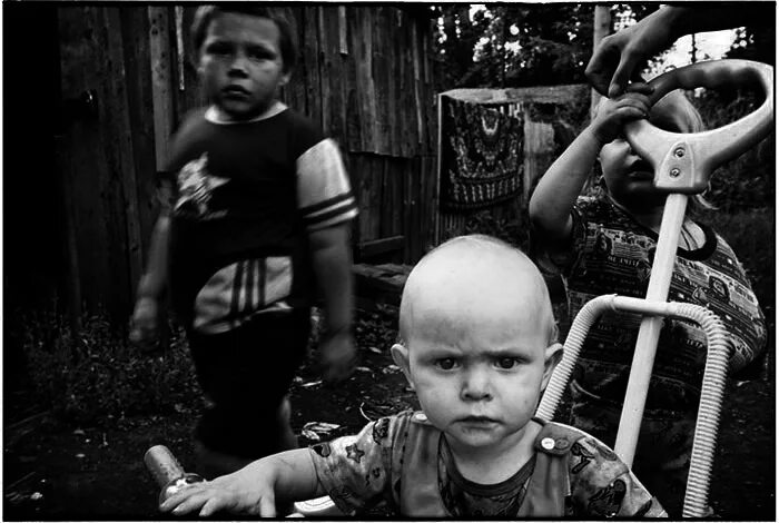 Покажи забытого ребенка. Фотографии забытого ребенка. забытый ребенок фотография. картинку себе забытого ребенка.