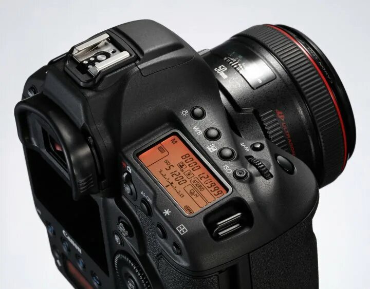 Canon mark ii отзывы. Canon EOS-1d x. Canon EOS-1d Mark II. Canon EOS 1d x Mark III body. Canon EOS 1d x Mark II body.