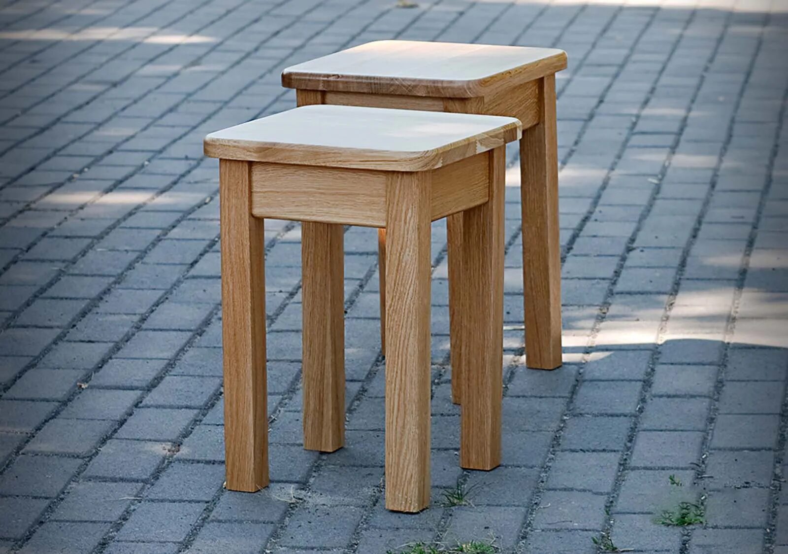 простая табуретка. оригинальные табуретки. кухонные табуретки. виды табуреток.