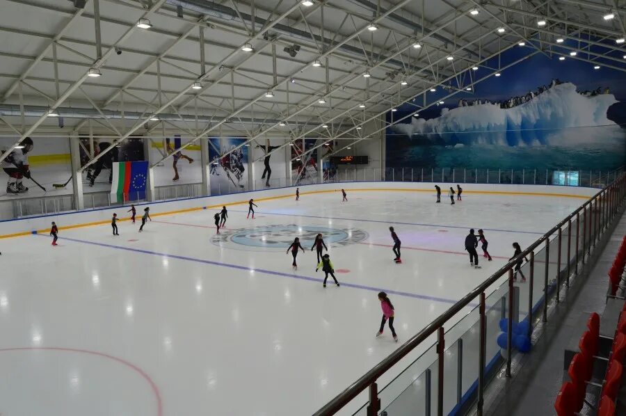 Ледовая Арена Ice Rink. Дворец спорта Лобня каток. Ледовый каток Арена Курск. Сегежа Ледовый дворец. Айс арена расписание