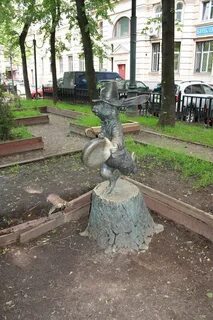 Необычные памятники москвы список