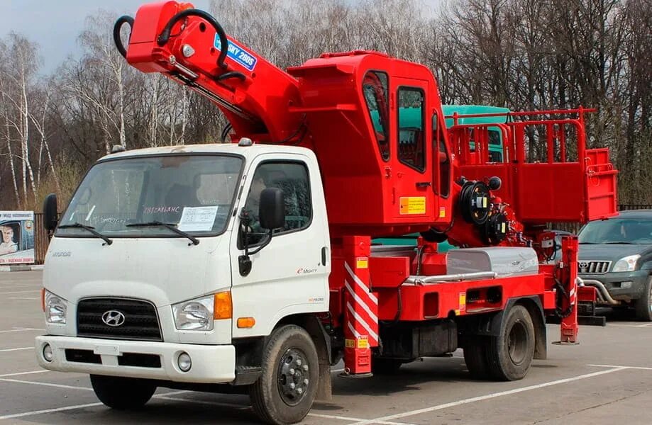 Автовышка спб. Автовышка hyundai 28 метров. автовышка хендай 28м. хендай вышка 28 метров.