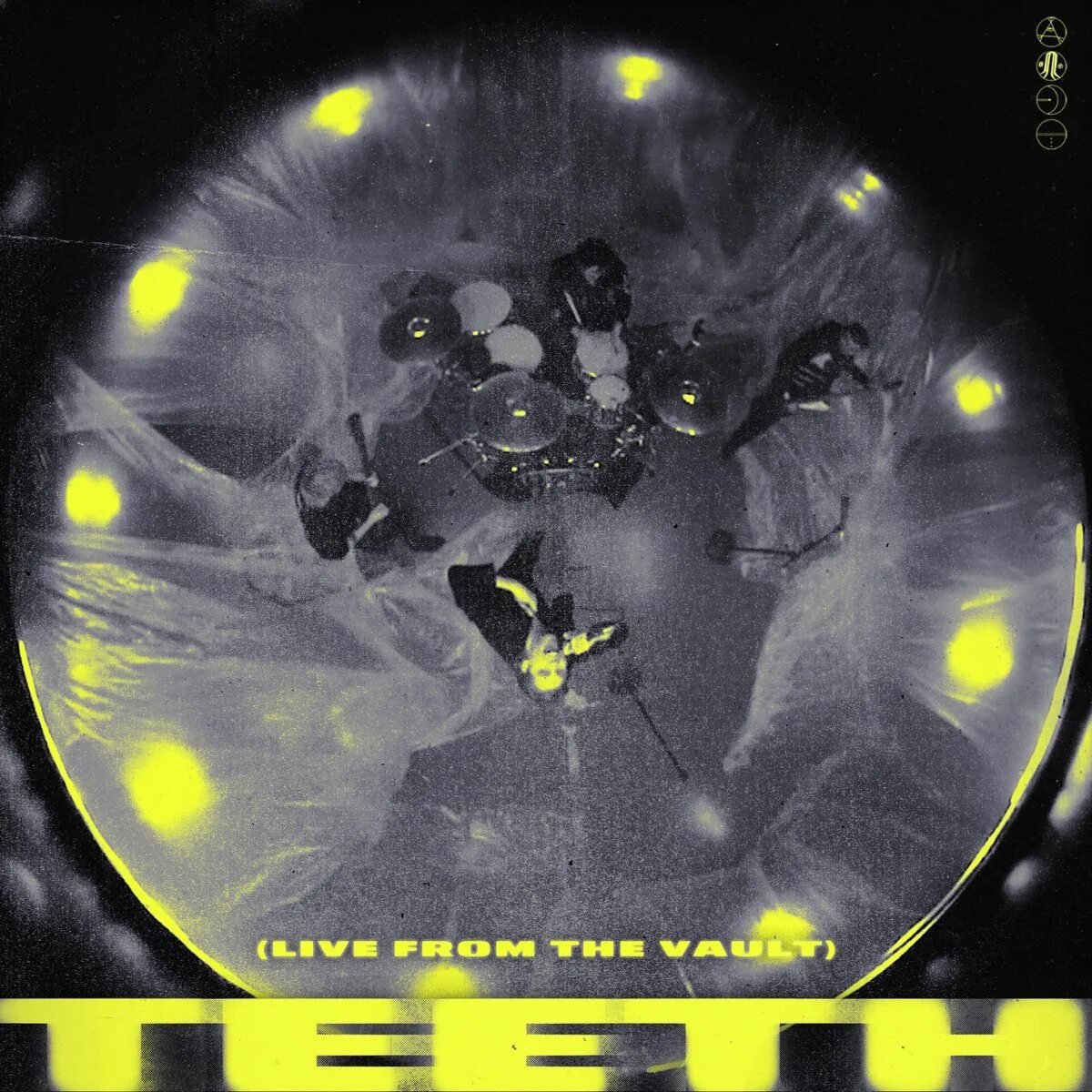 Песня seconds of summer. Teeth 5 seconds of Summer. Teeth 5 seconds of Summer альбом. Teeth Live from the Vault. 5 Seconds of Summer Teeth album.