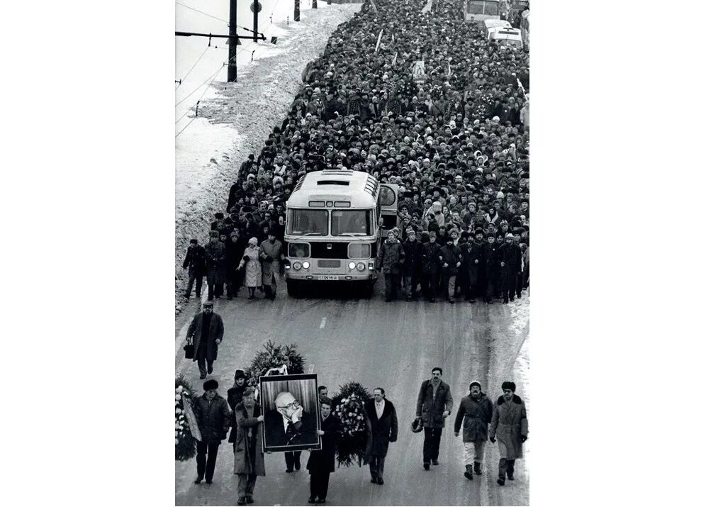 27 декабря 1989. 27 декабря 1989. 27 декабря 1989. 27 декабря 1989. Революция в румынии 1989.