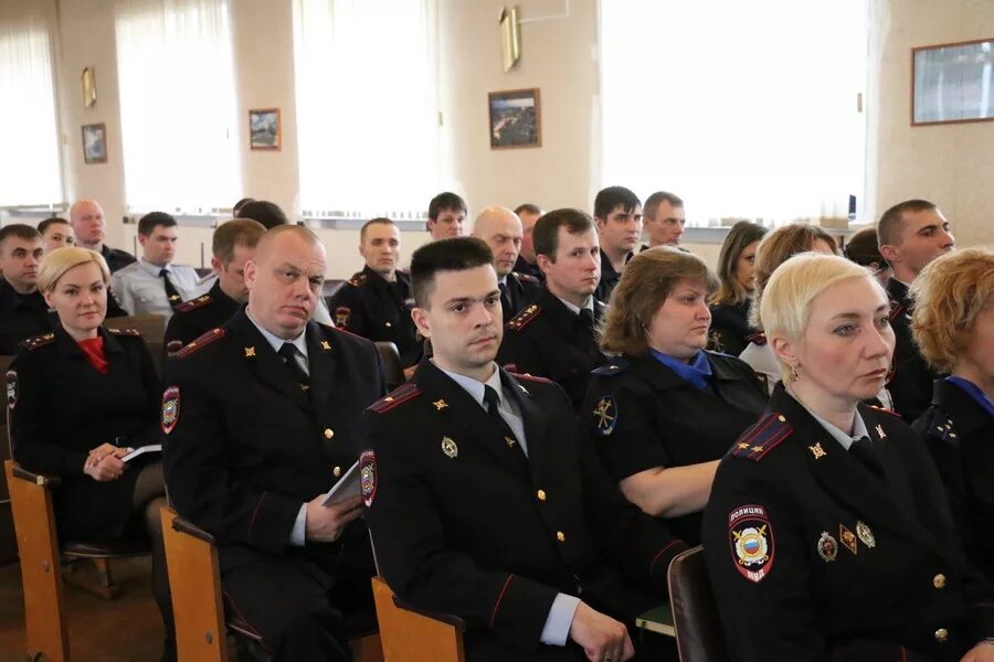 Омвд тульской области. Начальник Узловского ОМВД. Узловский ОМВД Тульская область. Узловский Буробин начальник. ОМВД Узловая Лаврушкин.