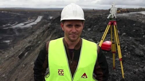 горнорабиц маркшейдерских работ. горный инженер маркшейдер. маркшейдер карьера, рудника, шахты. удостоверение горнорабочего на маркшейдерских работах. разрез виноградовский маркшейдера.