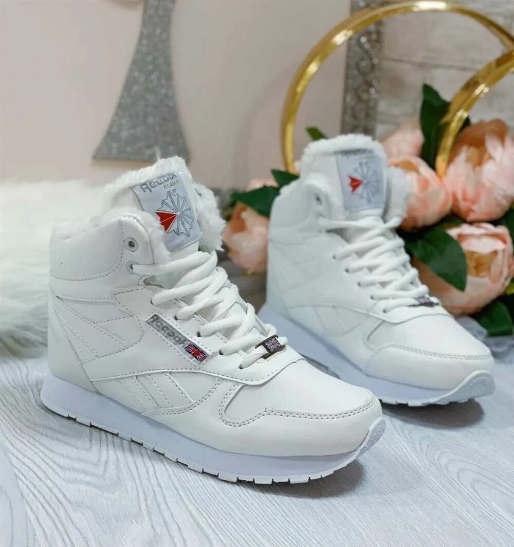 Зимние кроссовки reebok dv5108. Зимняя женская кроссовки адидас белые. Зимние женские кроссовки интернет магазине. Зимние женские кроссовки интернет магазине. Зимние кроссовки 2022.