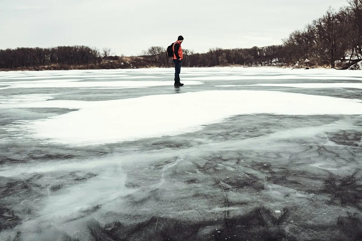 You are here ice. Лед на реке. Тонкий лёд на реке. Лед на водоеме. Тонкий лед на озере.
