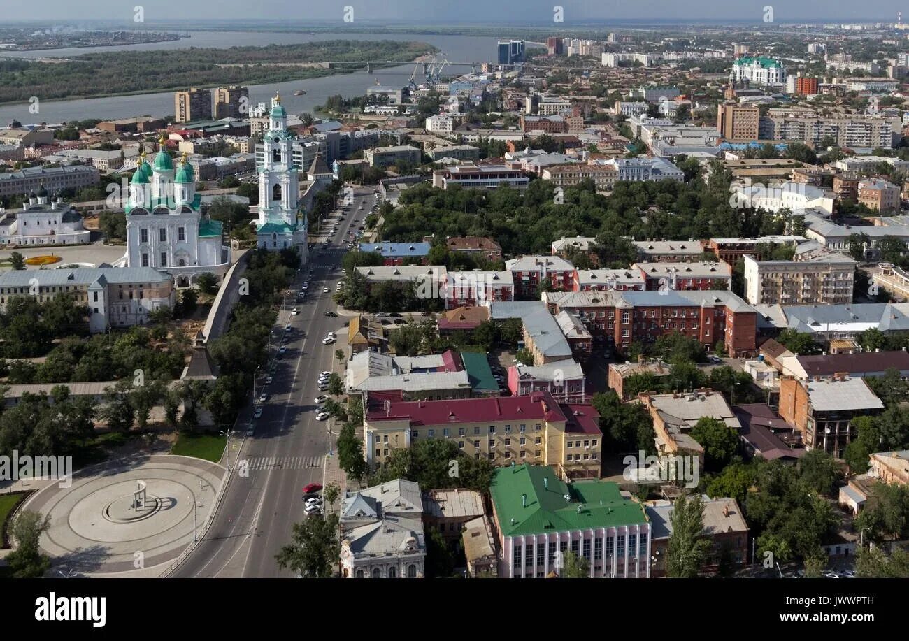 Астрахань исторический центр. Астрахань располагается. Астрахань располагается. Астраханский кремль с высоты птичьего полета. Городской округ город астрахань.