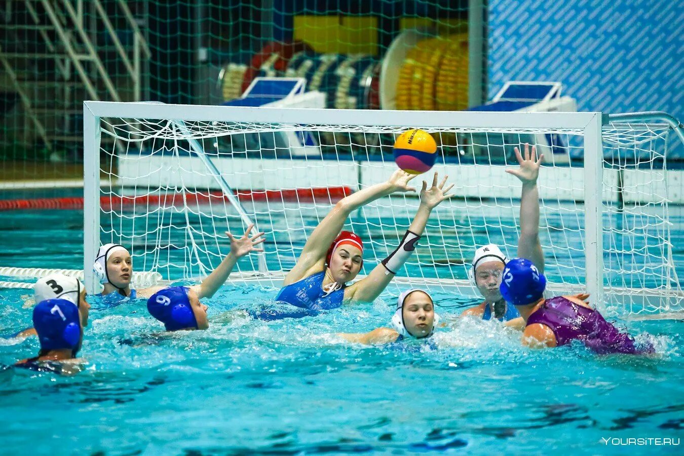 Водный волейбол. Водное поло игра. Спорт водное поло. Water Polo спорт. Видное поло вид спорта.