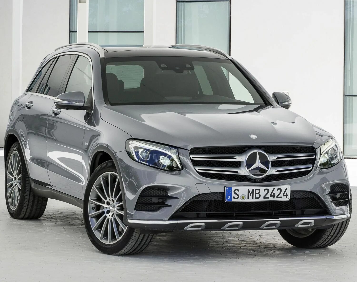 Mercedes 4matic. Мерседес 4 matic. Мерседес 4 матик. Мерседес GLK 4matic. Купить мерседес matic