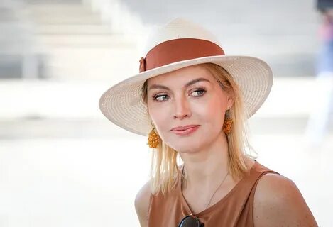 Настроение ведущие женщины