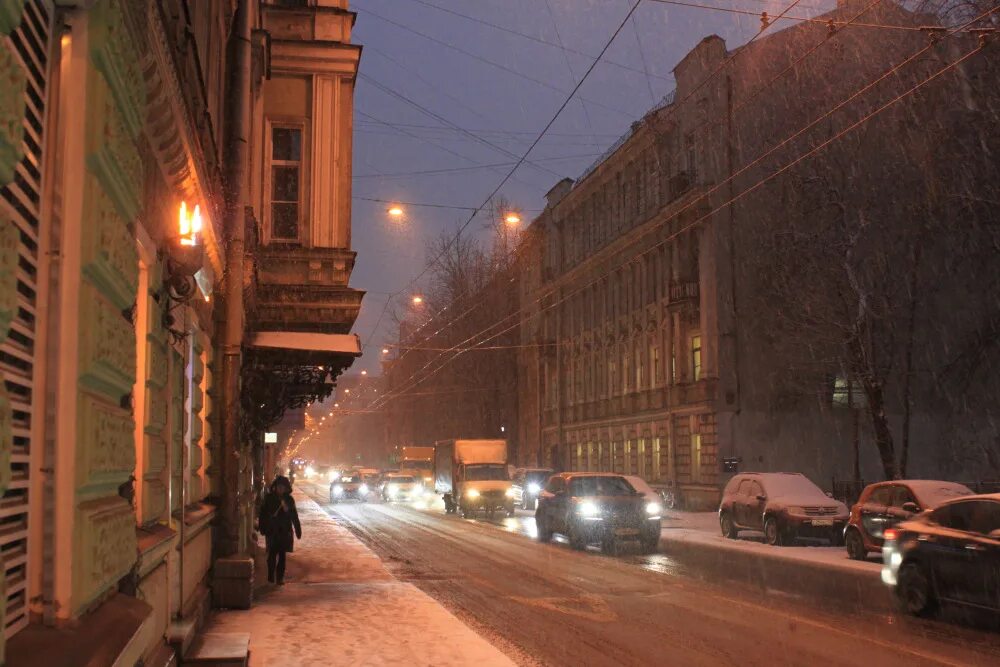 Воздух где идет в спб. Идет снег СПБ. Снег идет в Питере. Санкь Петербург идёт снег. В Питере идет снег фото.