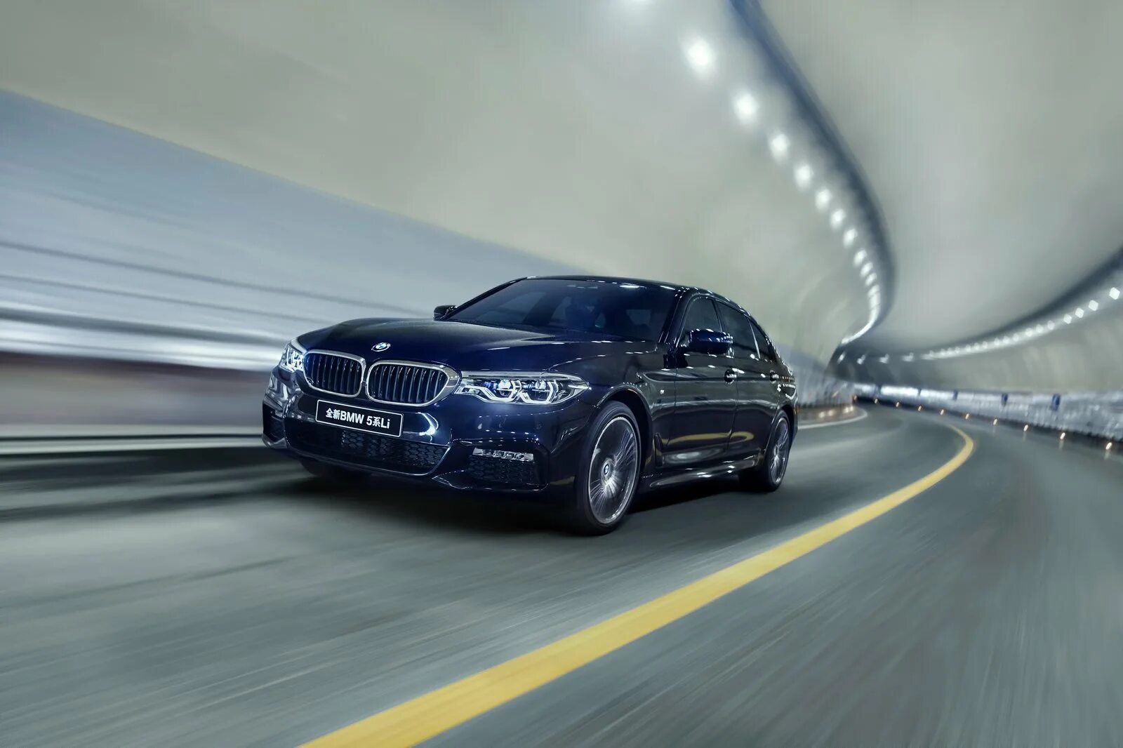 Бмв удлиненная. BMW 530li. BMW 5 Series 530li. БМВ 5 удлиненная. BMW Лонг версия.