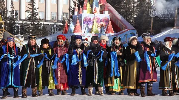 Бурятский перед. Этнокомплекс степной кочевник в ацагатской долине. Бурятский перед. Традиции сагаалгана в бурятии. Бурятские традиции.