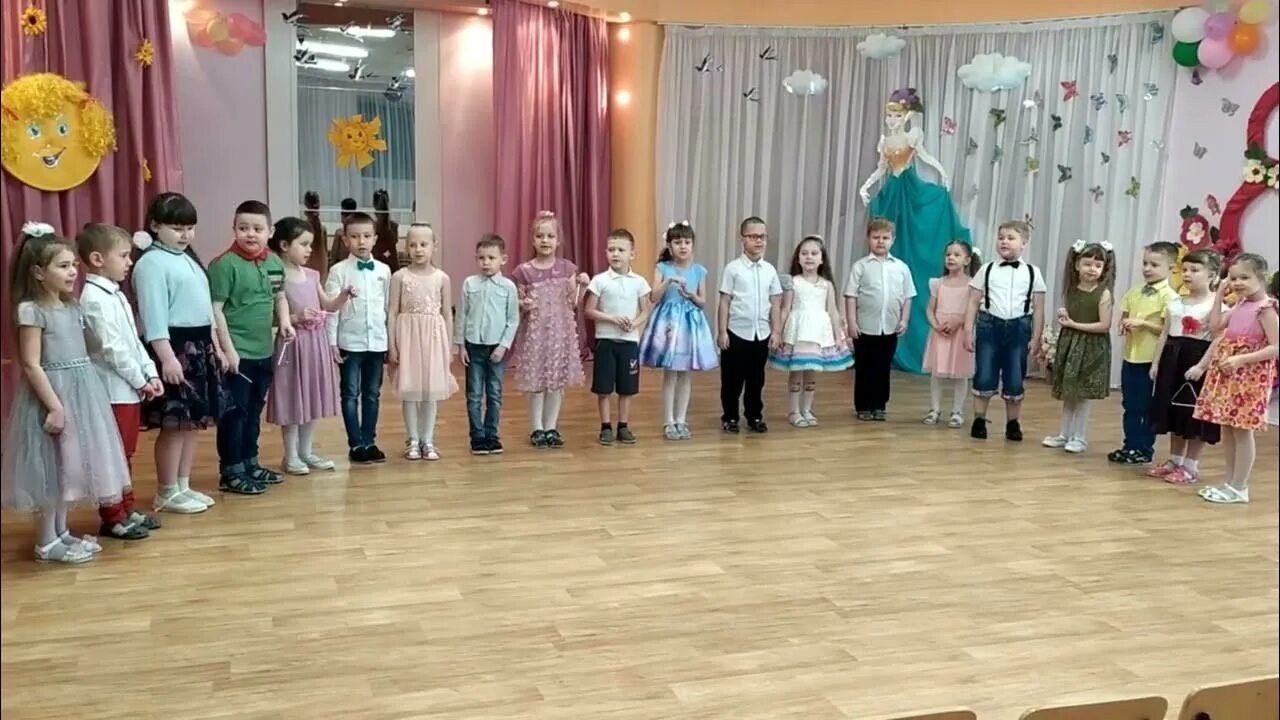 Волжская капель. Карамелька волжский. Ветер чуть слышно поет. Детский сад 116 севастополь. Всюду музыка живет текст.