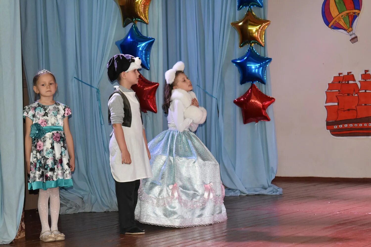 Кошкин дом костюм петуха. Детский мюзикл кошкин дом. Театрализованное представление кошкин дом. Костюмы кошкин дом детские. Сценка кошкин дом костюмы роли.