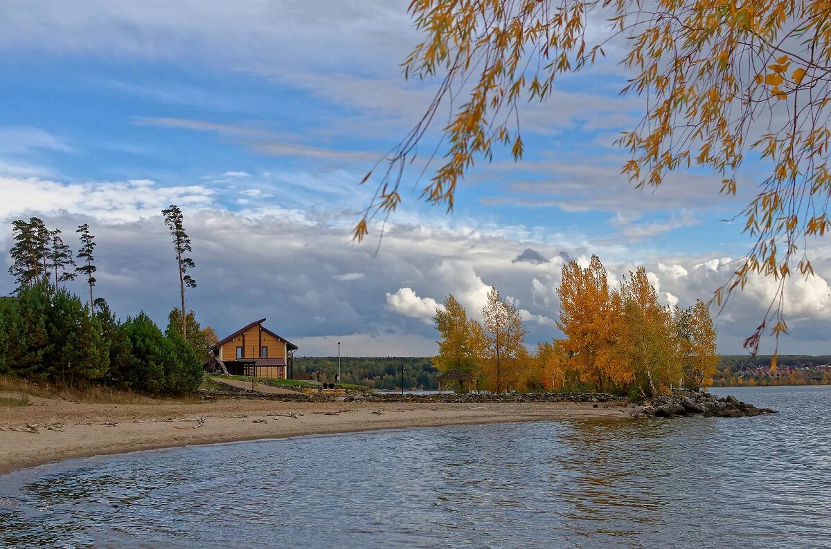 Обское море Новосибирск. Обское море Новосибирск осенью. Обское море осень. Обское озеро Томск. Осенний берег моря