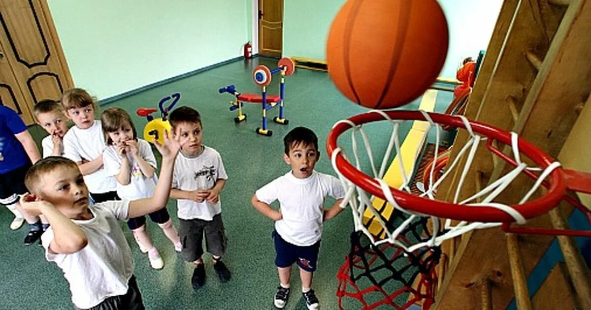 Спортивный кружок в доу. Спортивный праздник в детском саду. Физкультурные игры в детском саду. Спортивный праздник в детском саду. Физкультурные занятия в школе.