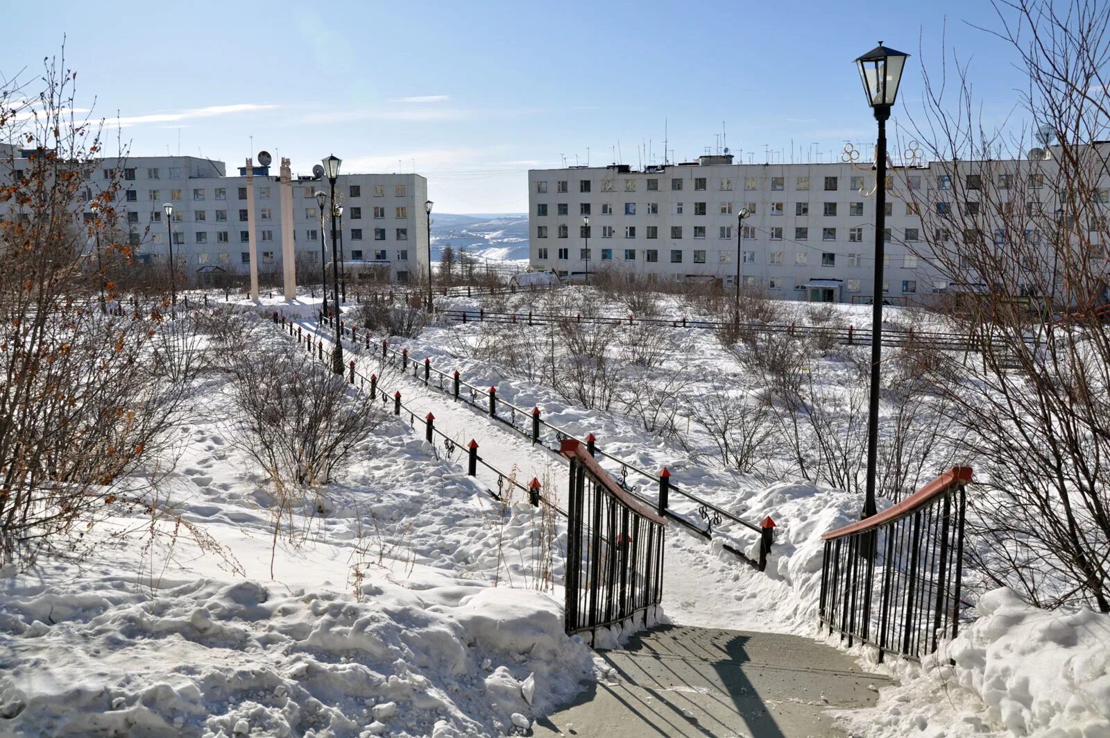 Город айхал. Айхал Саха Якутия. Пос Айхал Якутия. П Айхал Мирнинский район. П Айхал Мирнинский район Республика Саха Якутия.