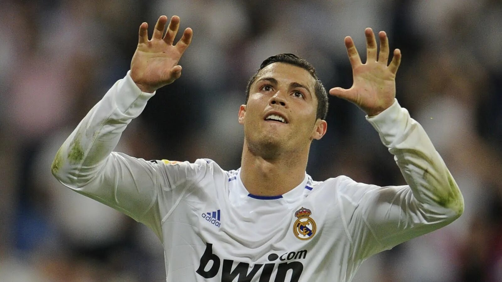 Откуда роналдо. Роналду. Cristo Ronaldo. CR Ronaldo. Криштиану Роналду 2012.