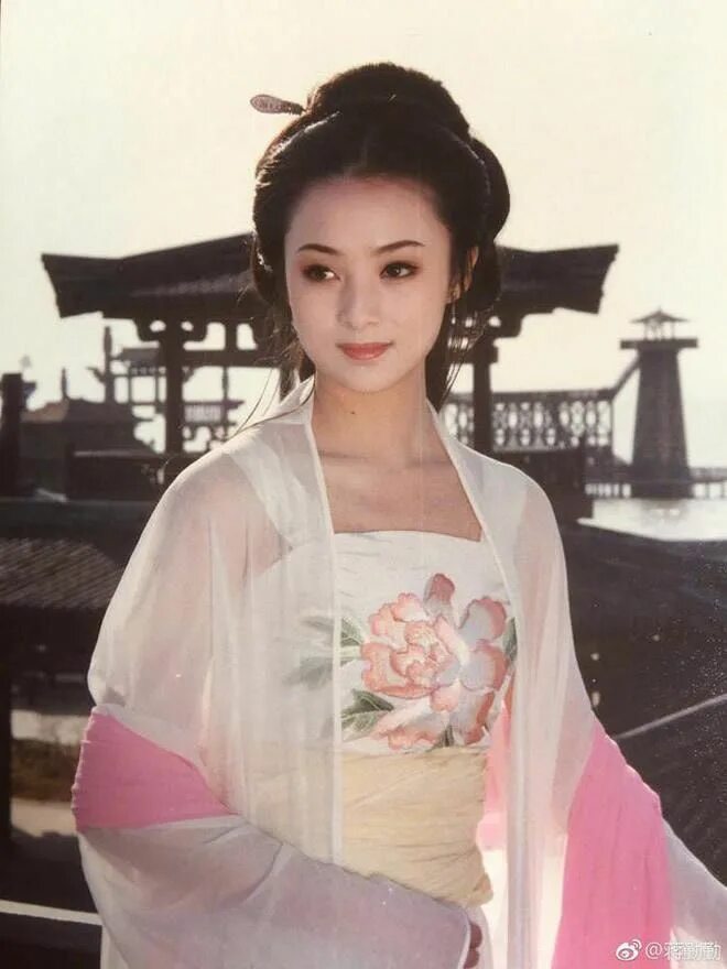 Thi best. До тхи хай йен. xi shi. thi. nhan vien ba dai nhat trung hoa.