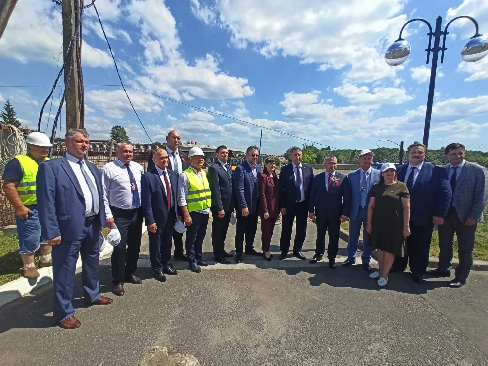 Славянское единство брянск программа. Славянский мост брянск. открытие станции славянский мир. славянский мост брянск проект. славянский мост брянск фото.