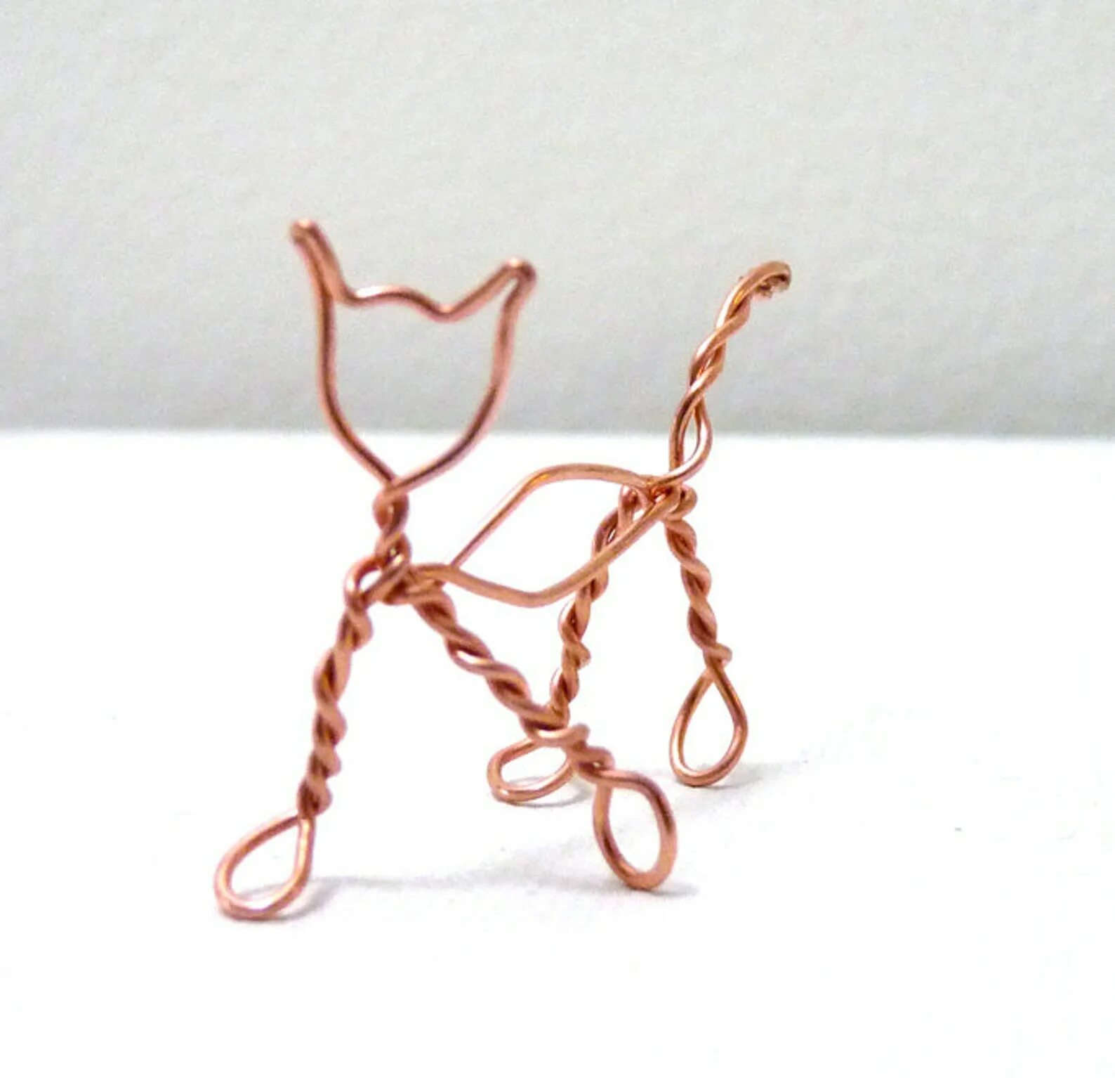 моделирование из проволоки. изделия из проволоки 4 класс технология. изделия из проволоки 4 класс технология. не сложные изделия из проволоки. поделки из проволоки для детей.