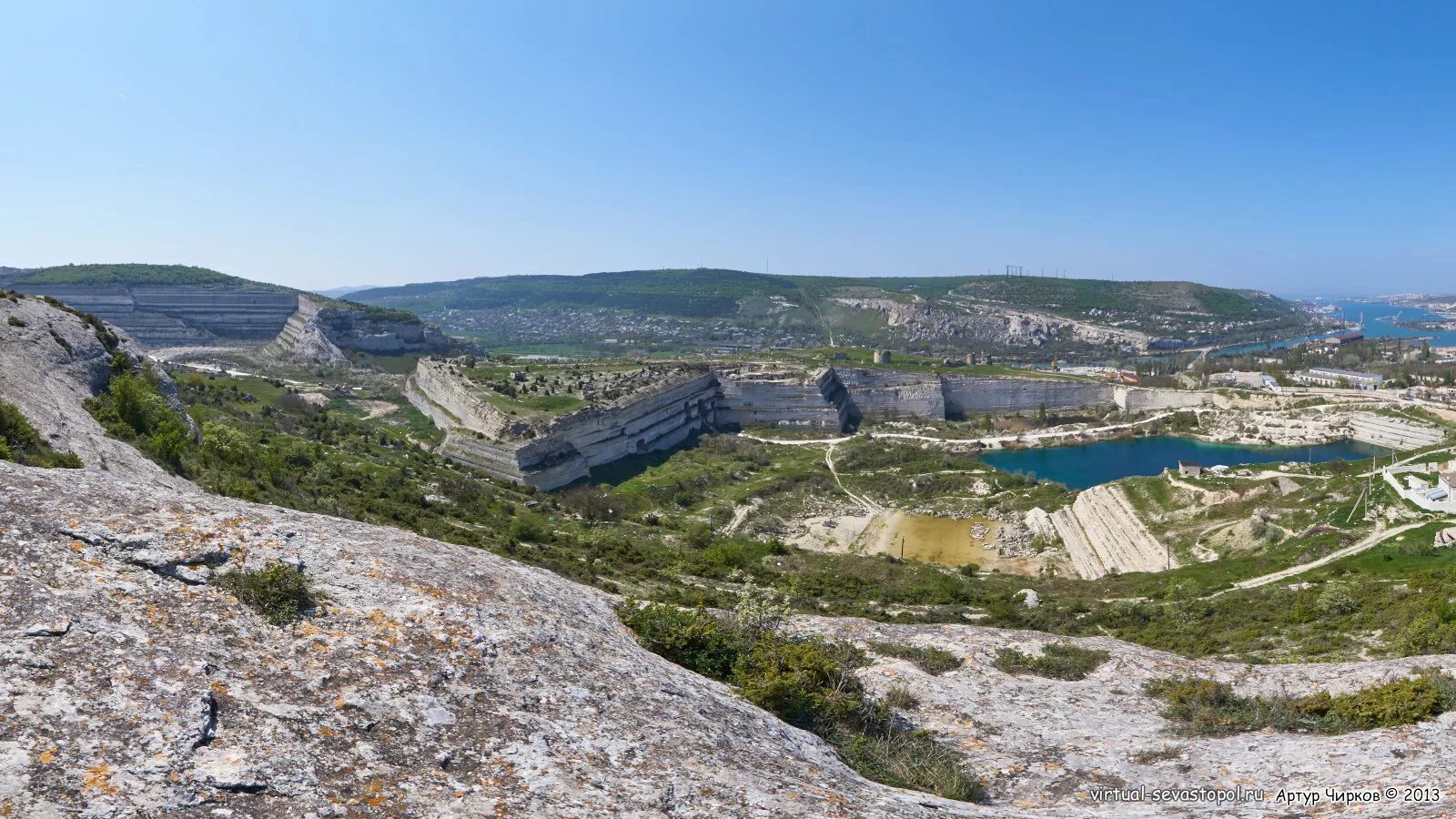 Инкерман сегодня. Инкерман бухта. Инкерман парк. Парк в Инкермане Севастополь. Поселок горный Инкерман.