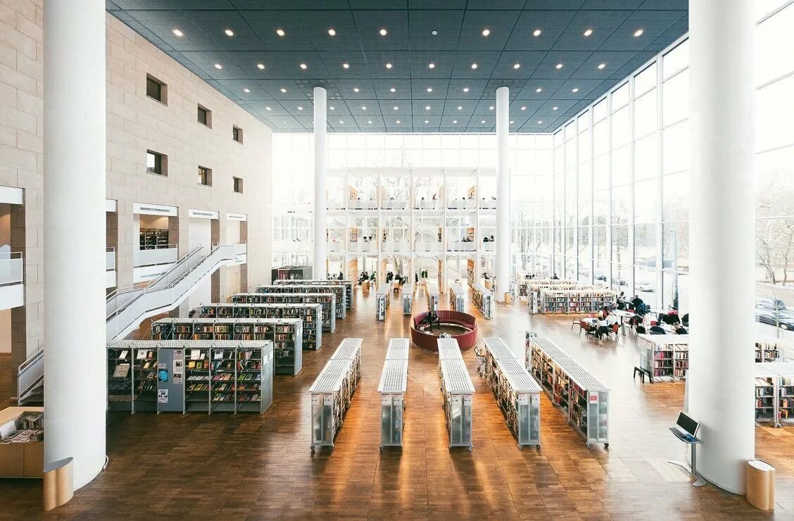 City library. Городская библиотека Мальме. Библиотека Malmö Stadsbibliotek в Мальме/Швеция. Библиотека Мальме стадсбиблиотек снаружи. Современная библиотека в Швеции.